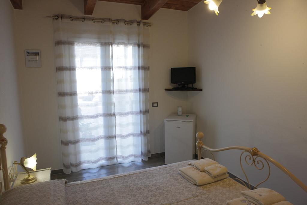B&B Terre Del Sinis Кабрас Экстерьер фото